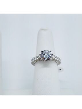 Brand New Sterling Silver 925 Woman's ring